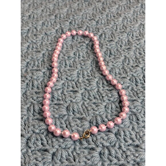 Lavender Purple Plastic Faux Pearl Beaded Necklace Spring Ring Clasp 19 inches - Picture 5 of 5